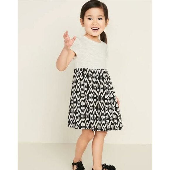 Infant Toddler Girl Fit & Flare White Black Short Sleeve Dress Size 12-18M - Picture 1 of 4